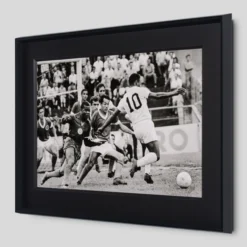 Unstoppable! (Silver Gelatin 40x60) -Art Prints Shop pel sle por 05065 2 unstoppable 30x40 2023 02 09T16 25 32