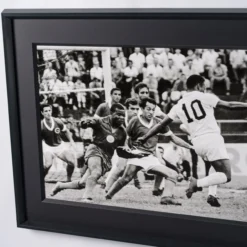 Unstoppable! (Silver Gelatin 40x60) -Art Prints Shop pel sle por 05065 5 unstoppable 30x40 2023 02 09T16 25 33